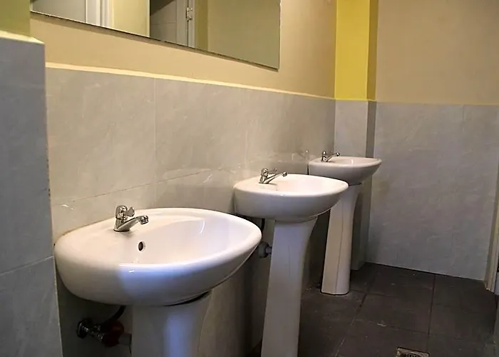 Balai Balai Capsule Hostel *